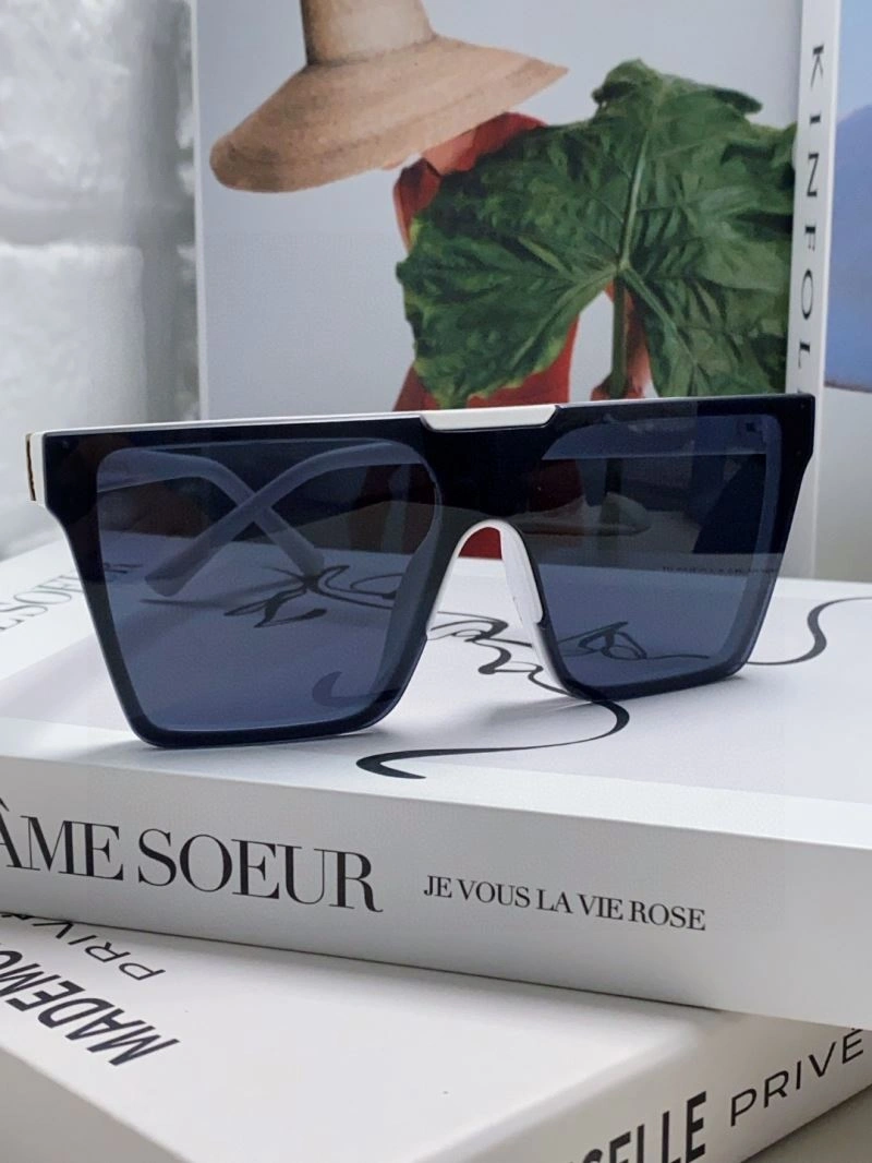 Lightweight Gucci Sunglasses 279868
