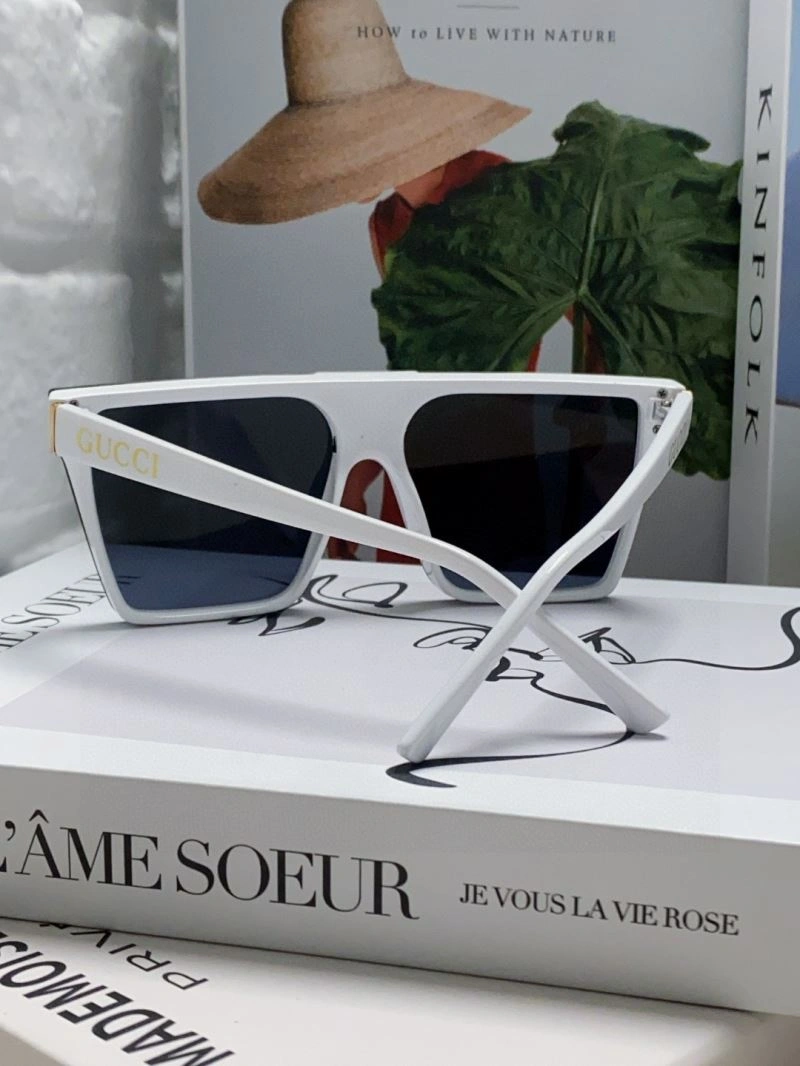 Lightweight Gucci Sunglasses 279868