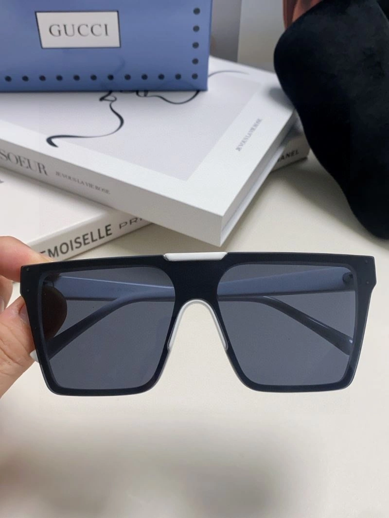 Lightweight Gucci Sunglasses 279868