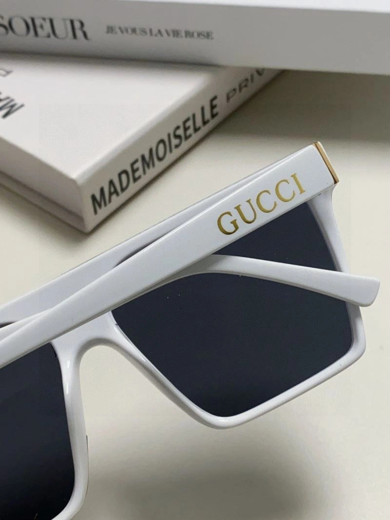 Lightweight Gucci Sunglasses 279868
