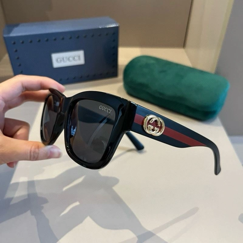 Gucci Sunglasses SunProtective 279852