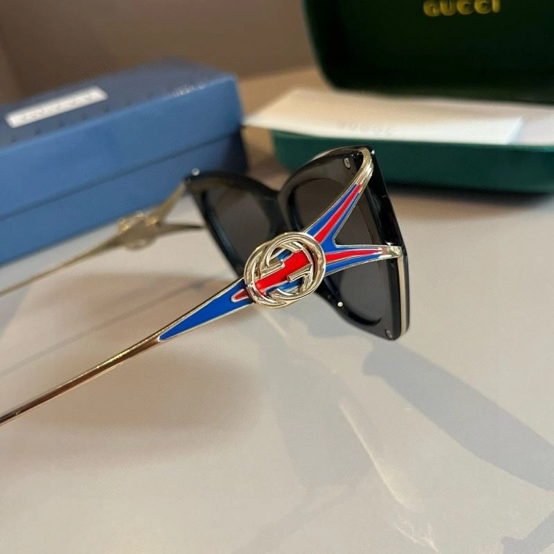 Packable Gucci Sunglasses 279837