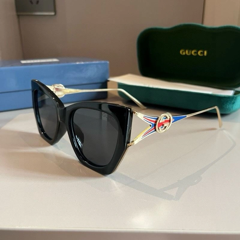 Packable Gucci Sunglasses 279837