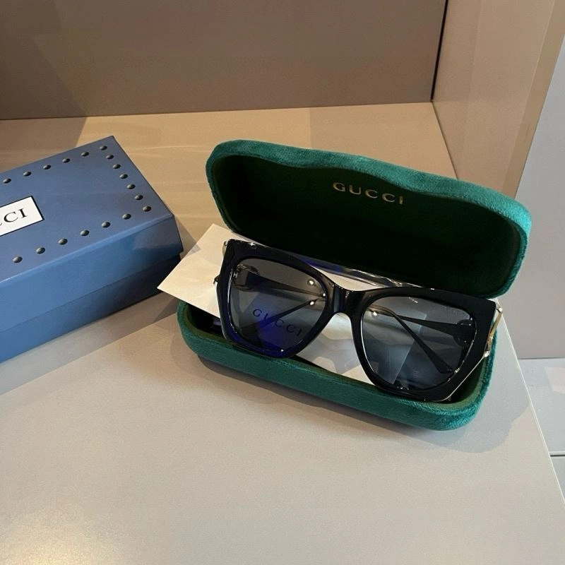 Packable Gucci Sunglasses 279837