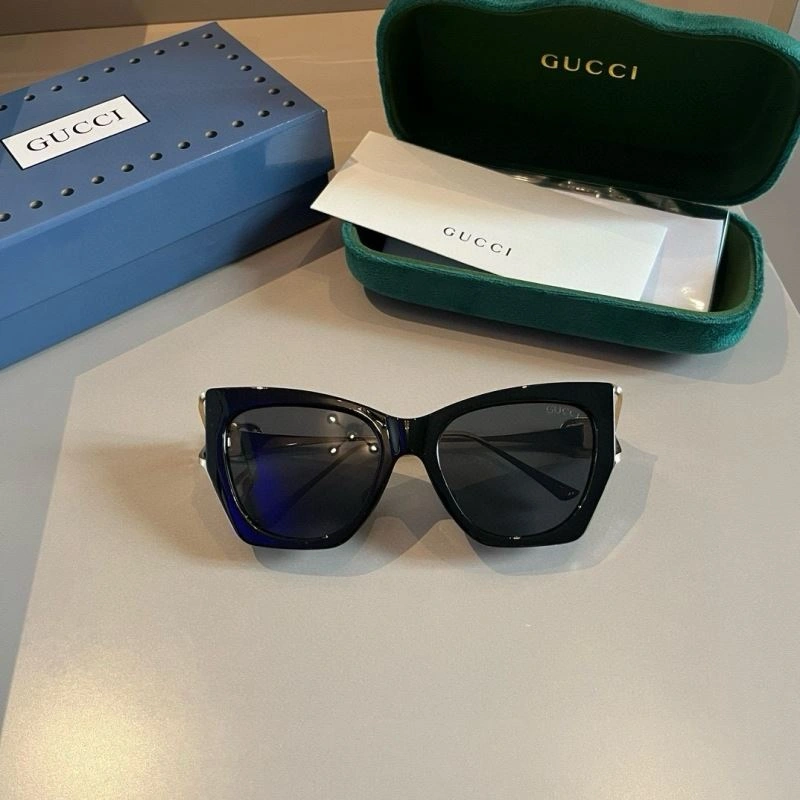 Packable Gucci Sunglasses 279837