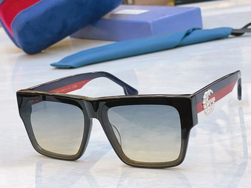Elegant Gucci Sunglasses 279842