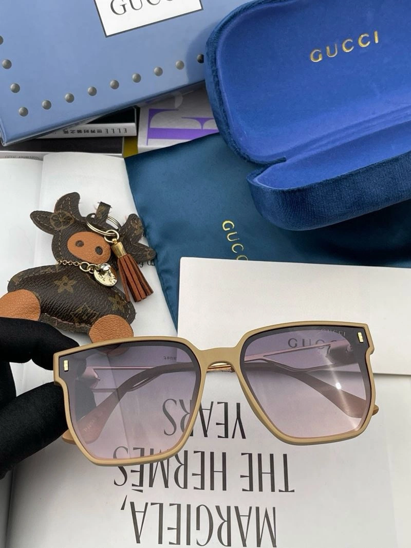 WellDesigned Gucci Sunglasses 279862