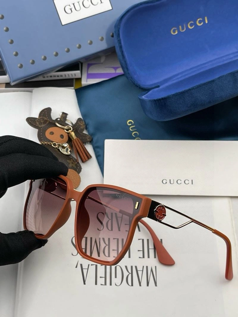 WellDesigned Gucci Sunglasses 279862