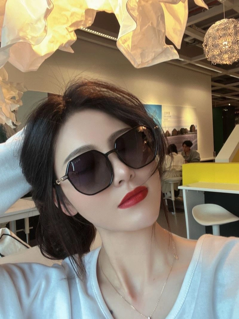 Chic Gucci Sunglasses 279863
