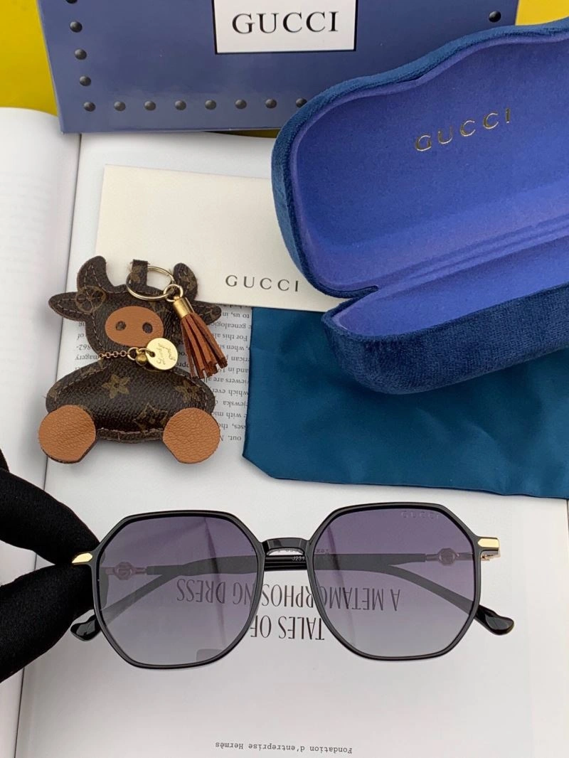 Chic Gucci Sunglasses 279863