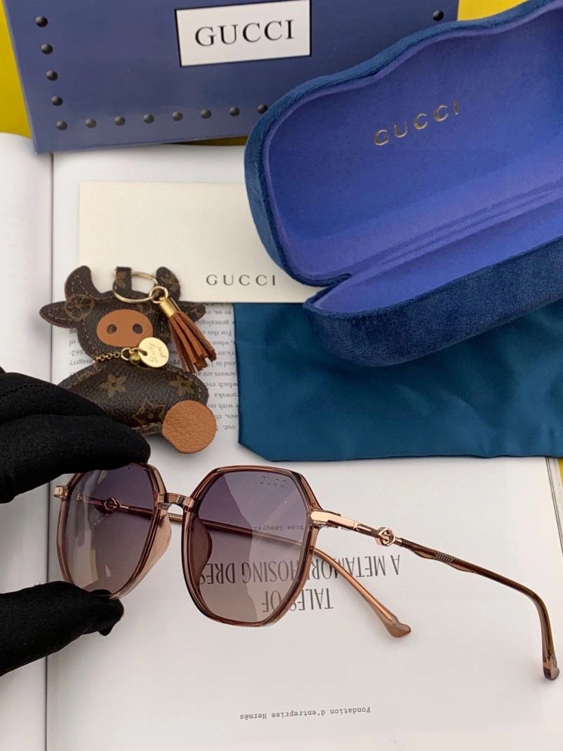 Chic Gucci Sunglasses 279863