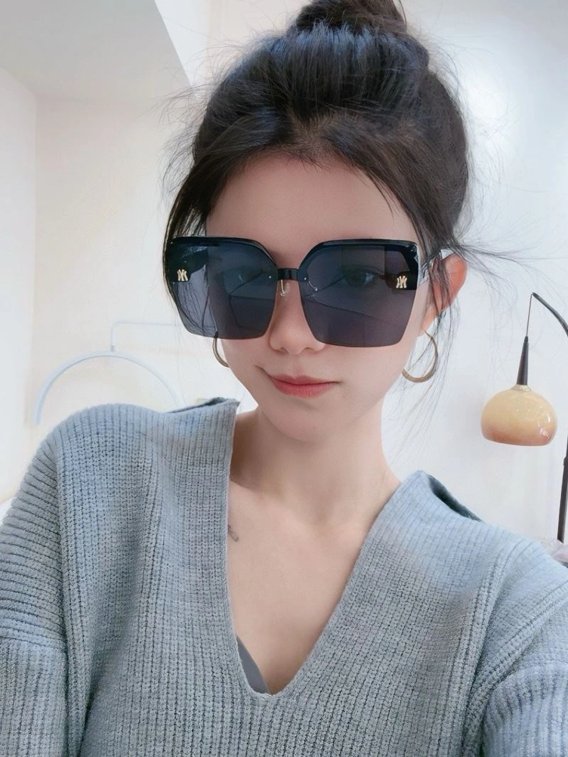 Durable Gucci Sunglasses 279865