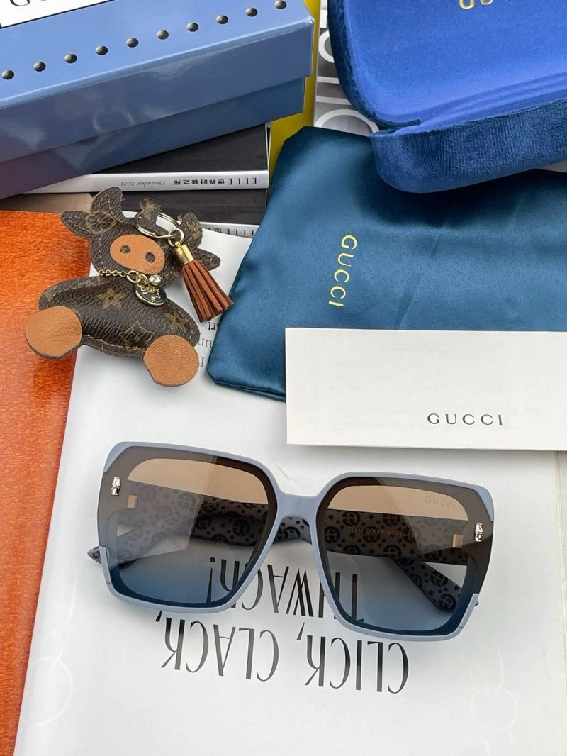 Trendsetting Gucci Sunglasses 279847