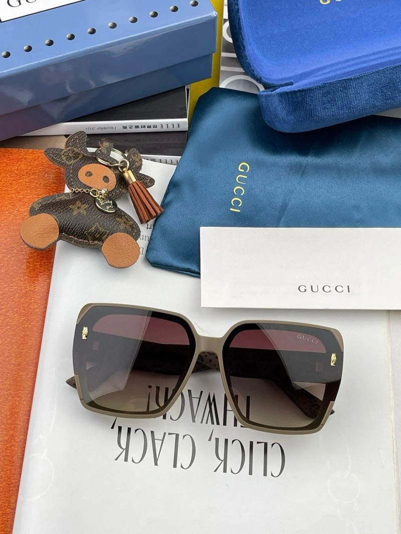 Trendsetting Gucci Sunglasses 279847