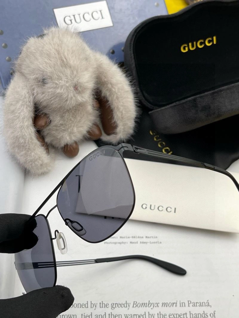 Resilient Gucci Sunglasses 279857