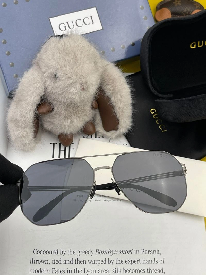 EyeCatching Gucci Sunglasses 279856