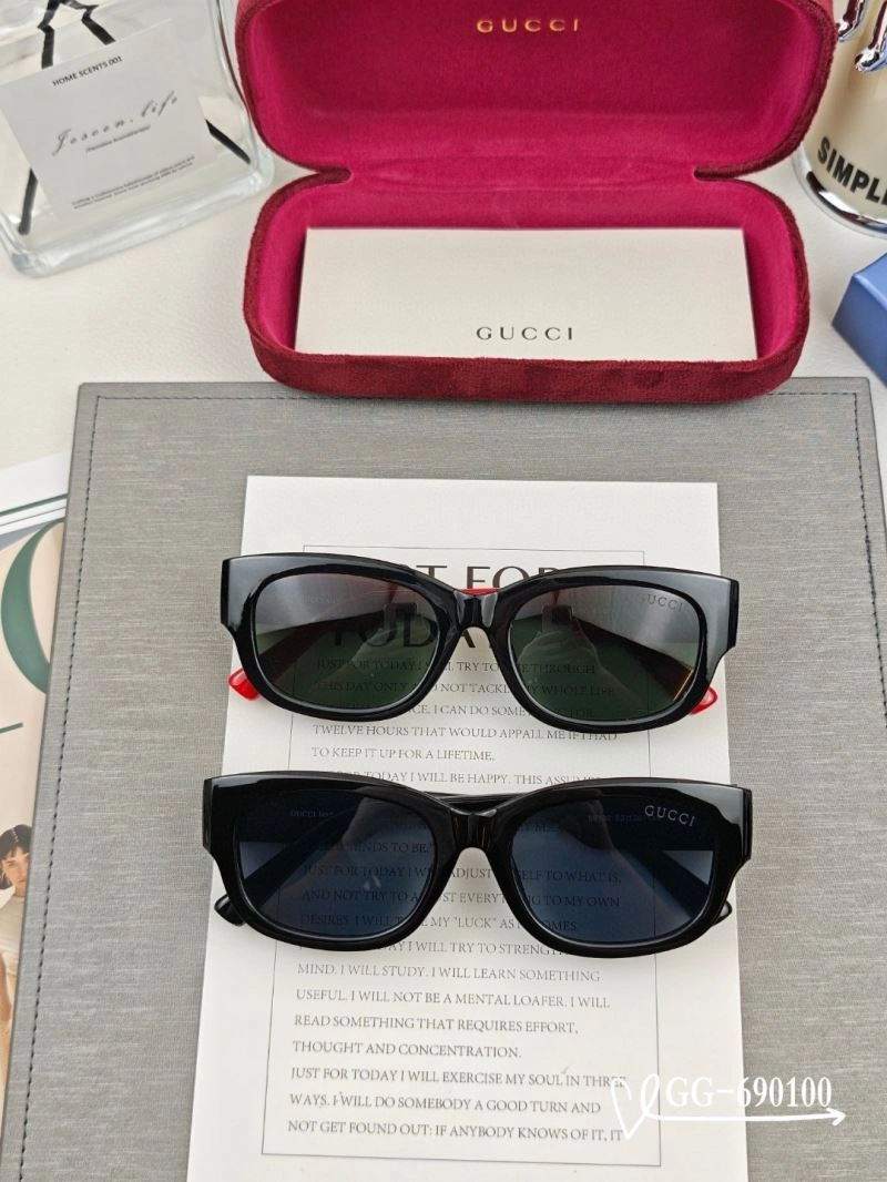Gucci Sunglasses Colorful 279833