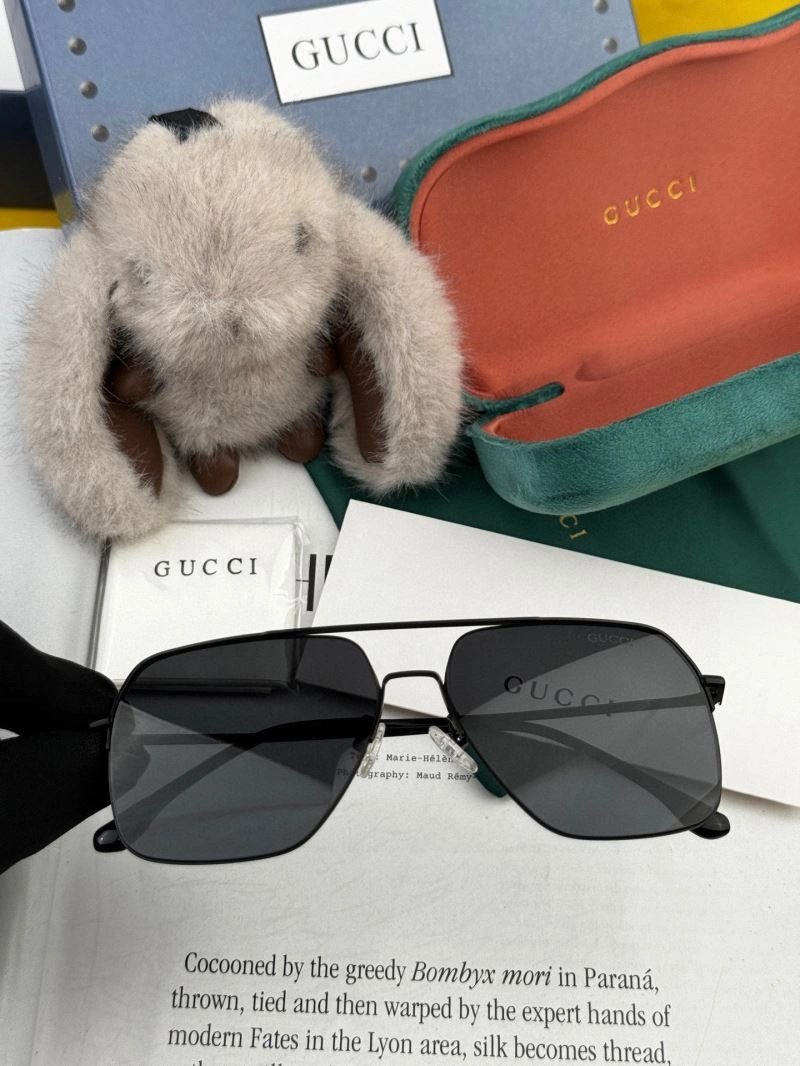 Resilient Gucci Sunglasses 279826