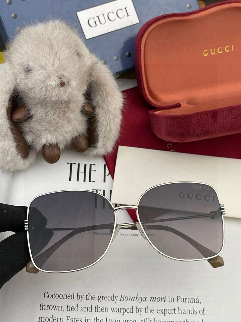 Gucci Sunglasses Breathable 279802