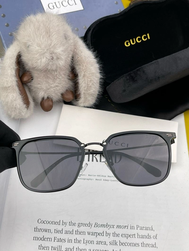 Gucci Sunglasses Timeless 279806