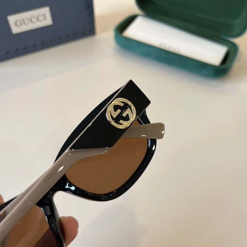 SoftTouch Gucci Sunglasses 279814