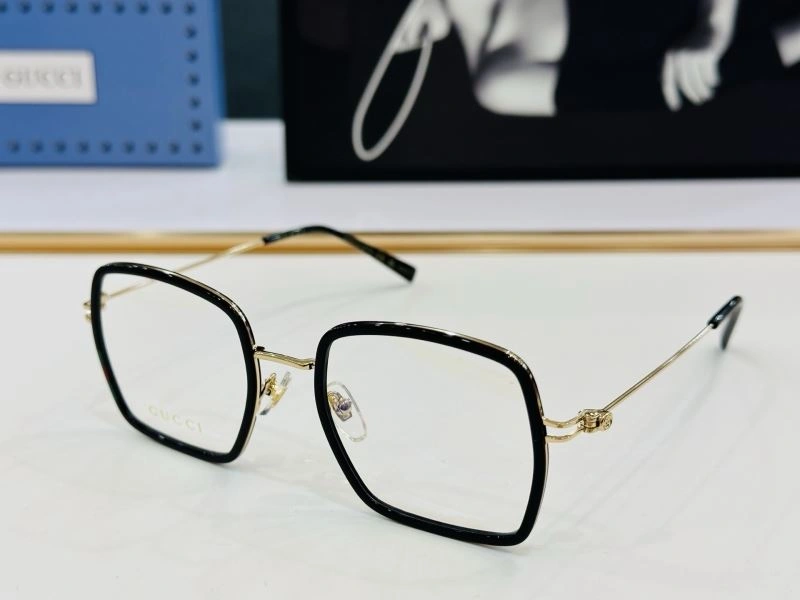 Gucci Sunglasses UrbanChic 279818