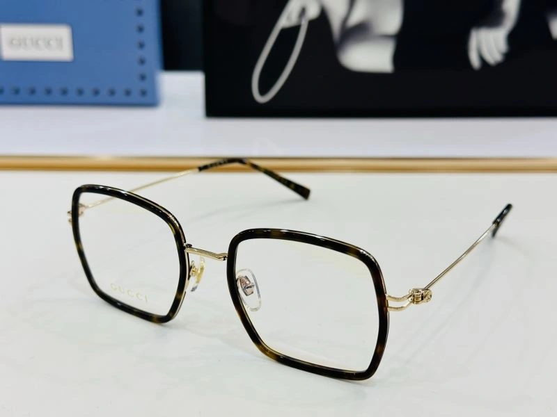 Gucci Sunglasses UrbanChic 279818