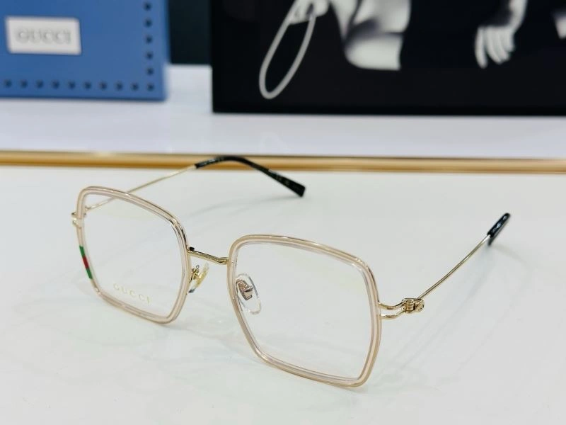 Gucci Sunglasses UrbanChic 279818