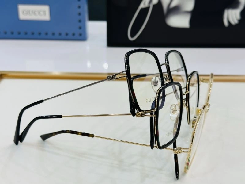 Gucci Sunglasses UrbanChic 279818