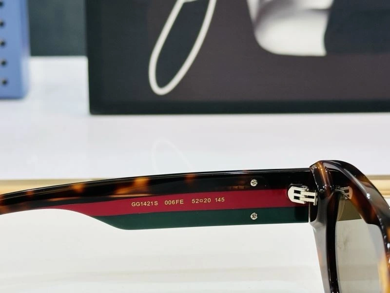 Gucci Sunglasses Bright 279804