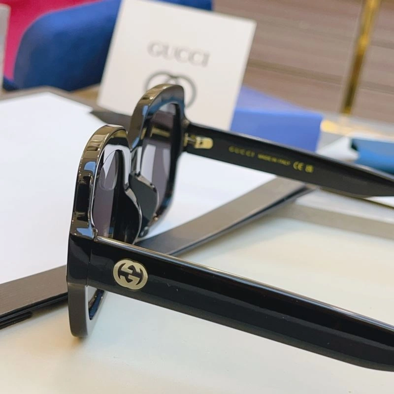Gucci Sunglasses AllSeason 279807