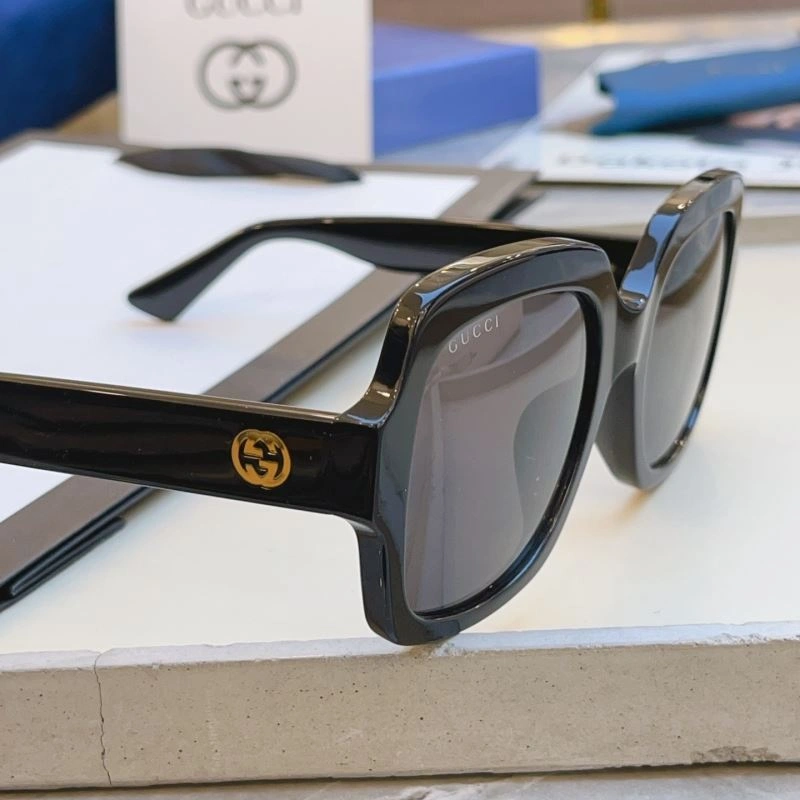 Gucci Sunglasses AllSeason 279807