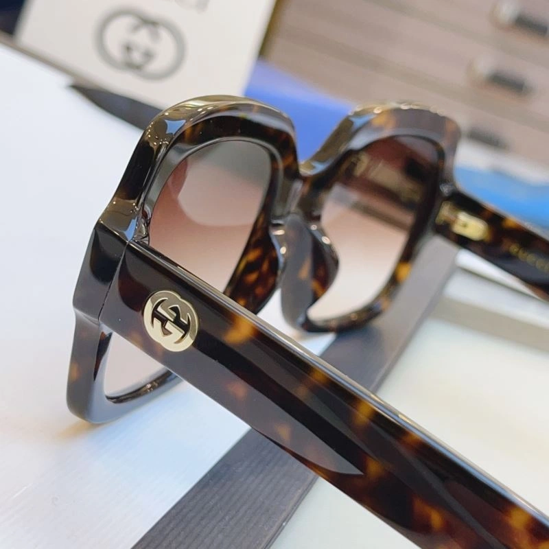 Attractive Gucci Sunglasses 279810