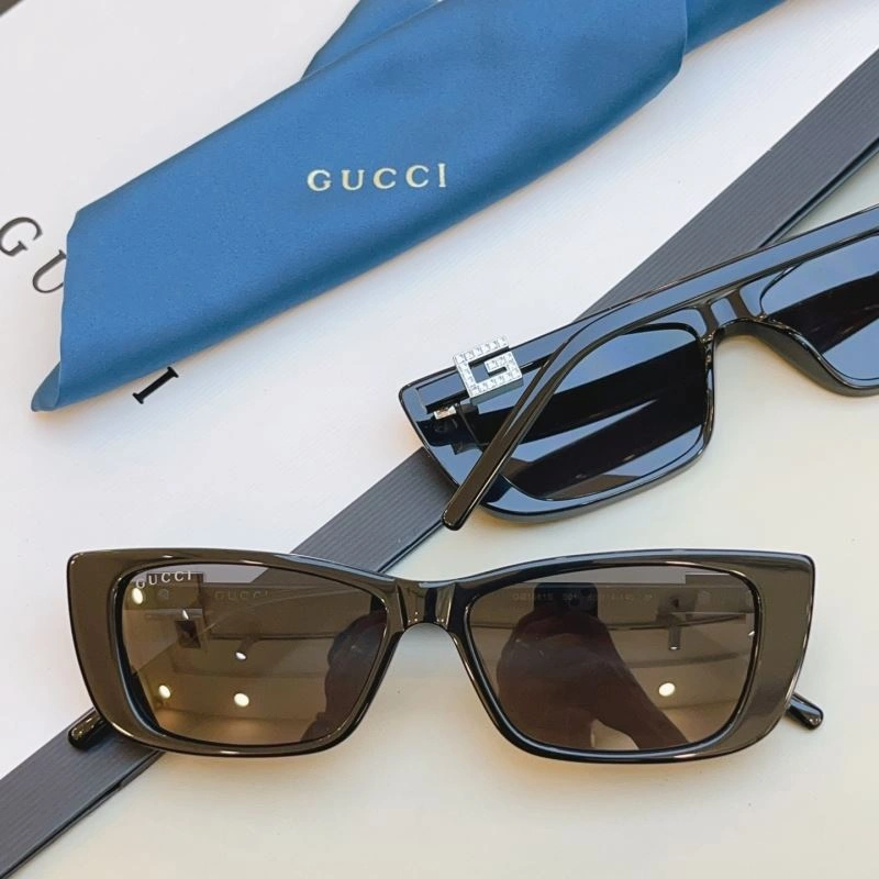 ZipUp Gucci Sunglasses 279798