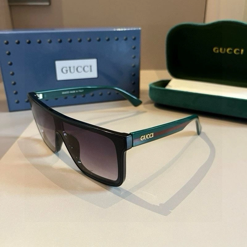 Gucci Sunglasses Casual 279784