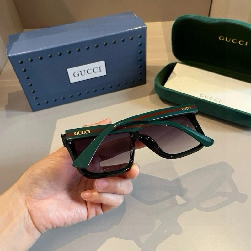 Gucci Sunglasses Casual 279784
