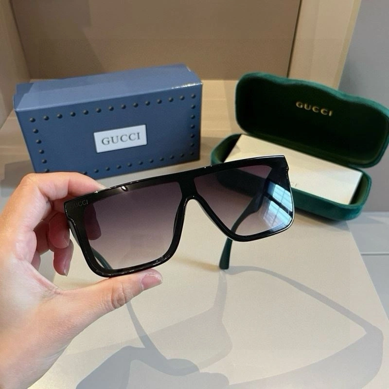 Gucci Sunglasses Casual 279784