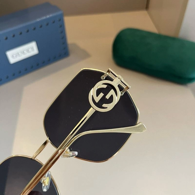 Gucci Sunglasses Classic 279785