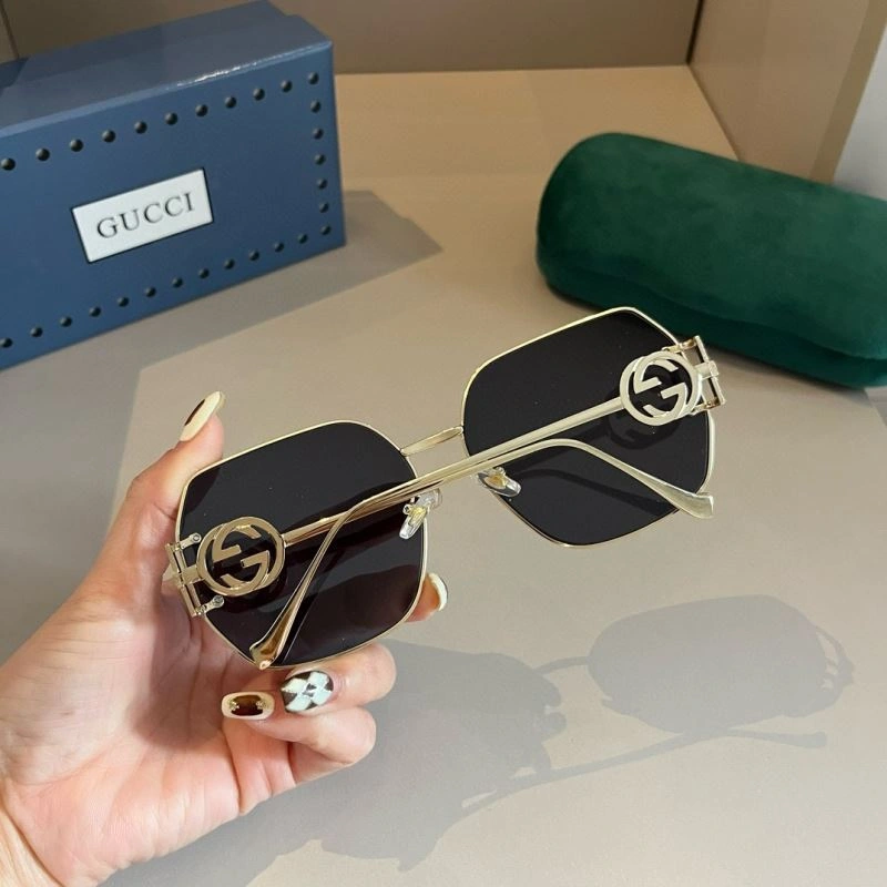 Gucci Sunglasses Classic 279785