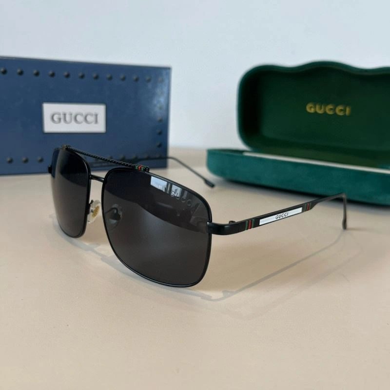 Sporty Gucci Sunglasses 279756