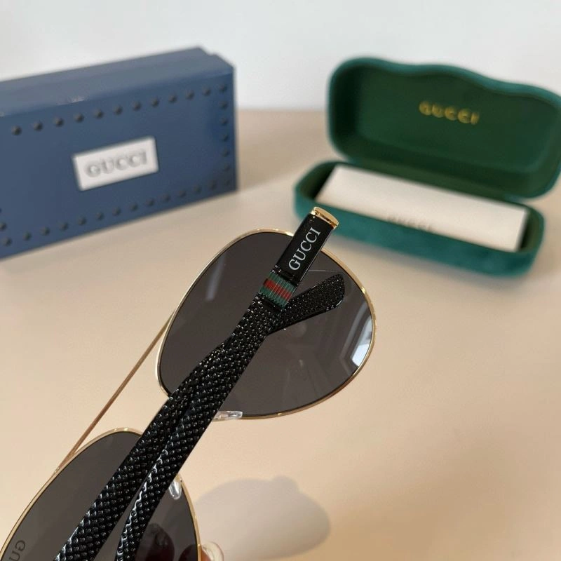 Gucci Sunglasses FashionForward 279771