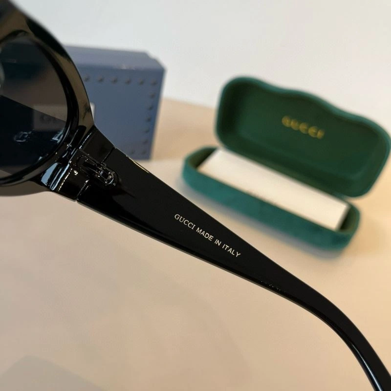 Gucci Sunglasses StreetReady 279780