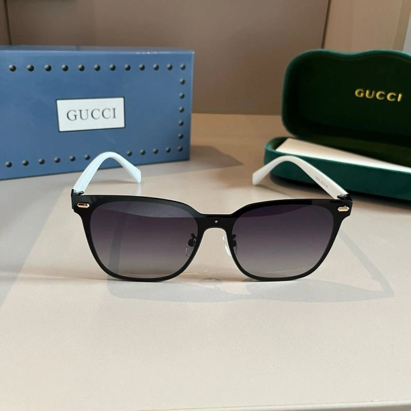Gucci Sunglasses Contemporary 279753