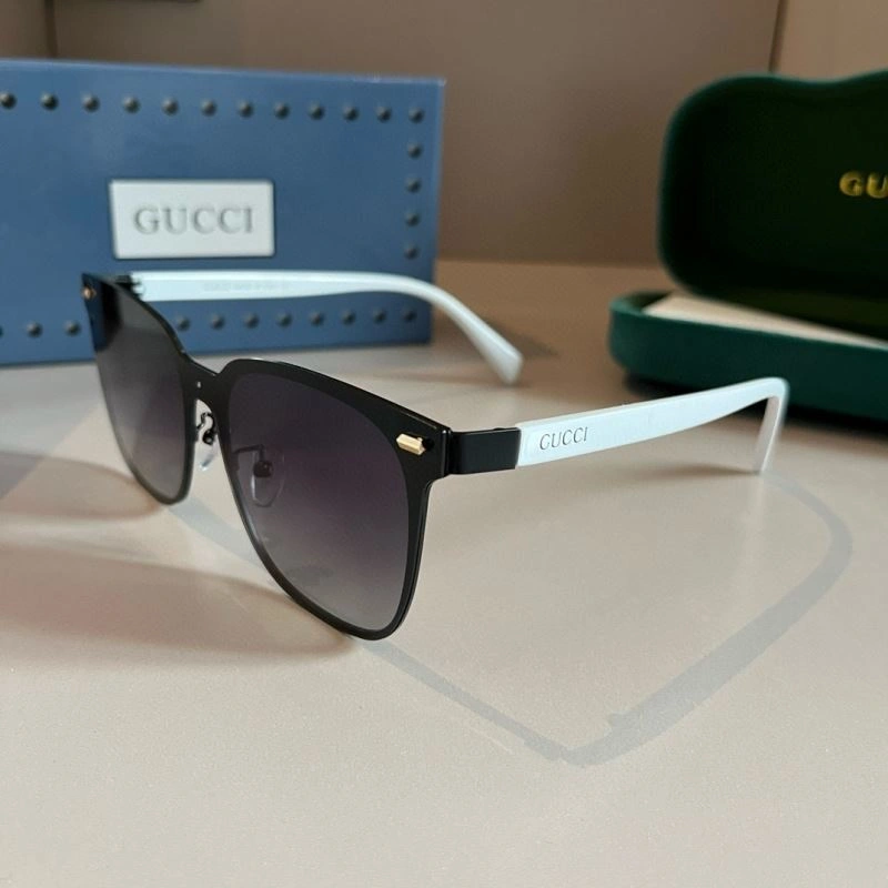 Gucci Sunglasses Contemporary 279753