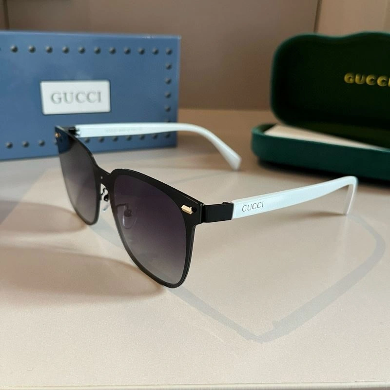 Gucci Sunglasses Contemporary 279753