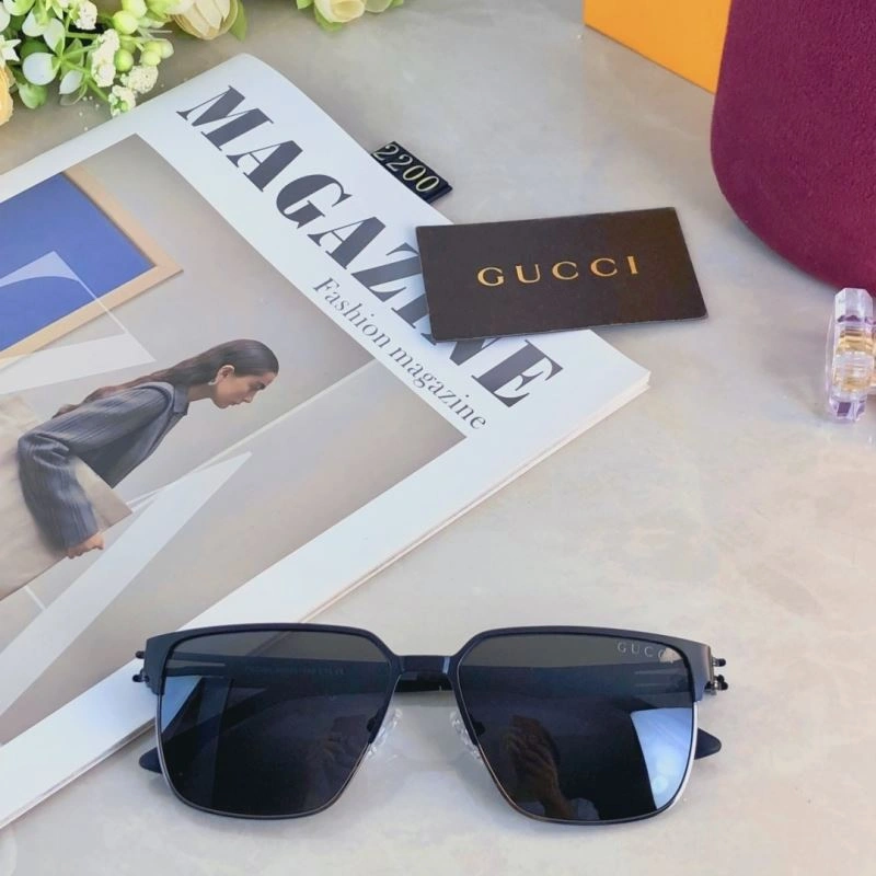 Gucci Sunglasses Fashionable 279764