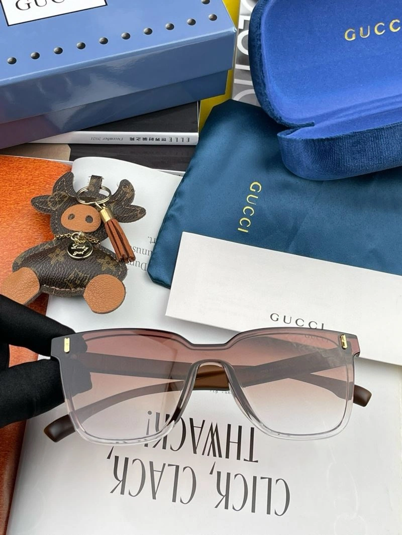 Gucci Sunglasses OnTrend 279781