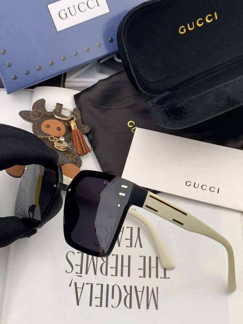 Gucci Sunglasses Refined 279776