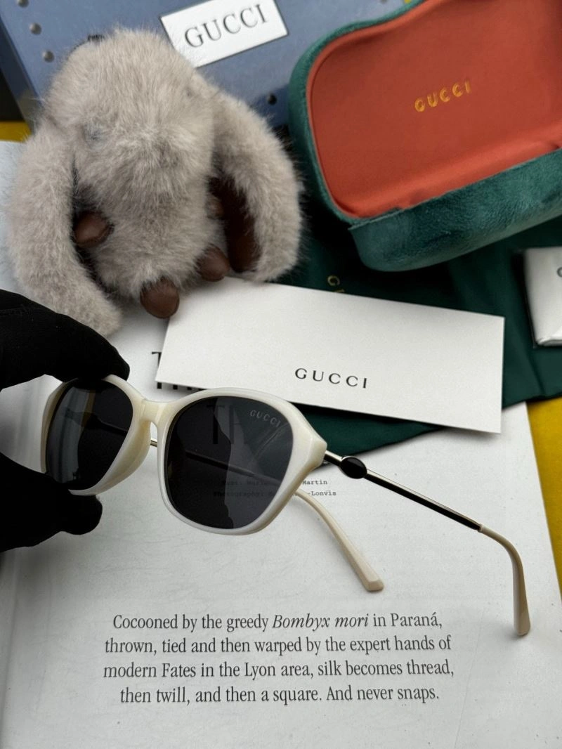 ModernLook Gucci Sunglasses 279755