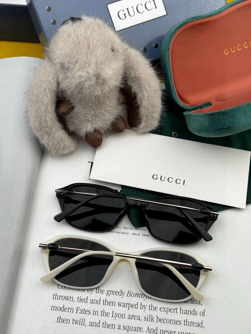 ModernLook Gucci Sunglasses 279755